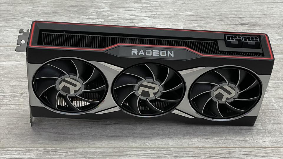 إشاعة: AMD ستقوم بإطلاق بطاقة Radeon 6950 XT في آبريل القادم