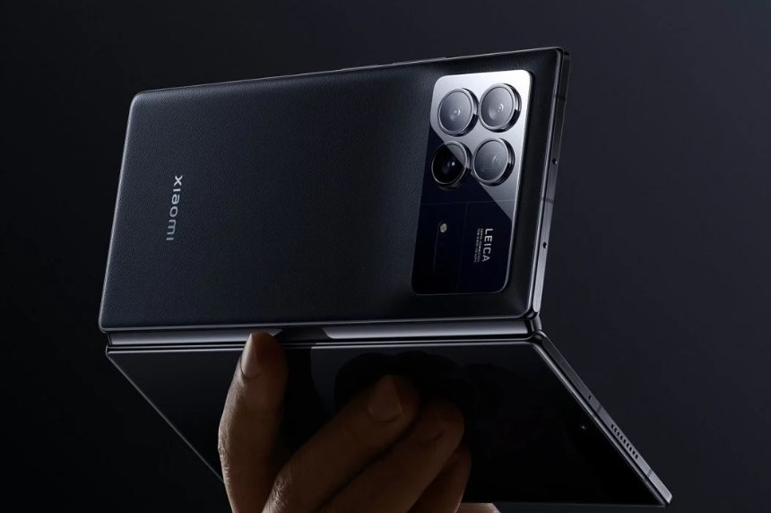 ظهور هاتف XIAOMI Mix Fold 3 في مقطع فيديو عملي بواسطة الرئيس التنفيذي