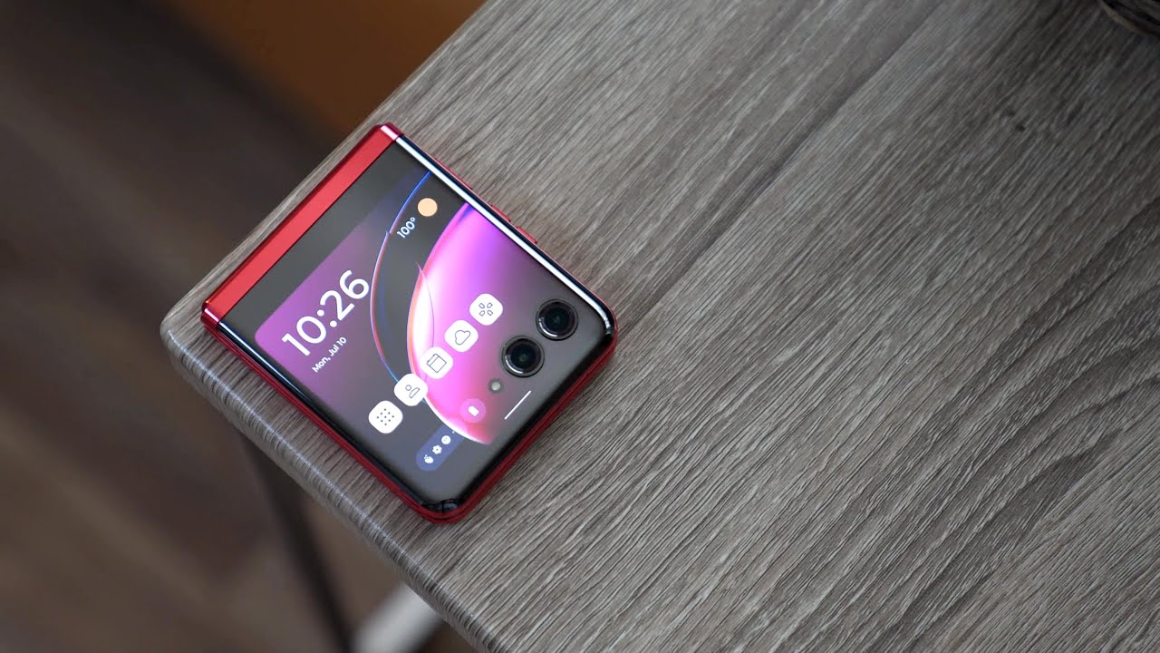 ‎مراجعة للهاتف Moto Razr 40 Ultra: الأفضل في فئته!