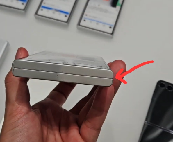 مقطع فيديو يكشف عن نموذج من هاتف Galaxy Fold6 القادم