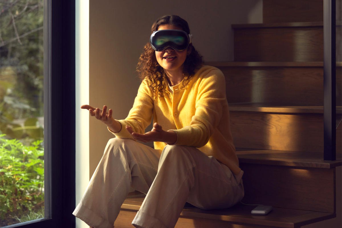 أبل قد تقوم بالاستغناء عن EyeSight وشريحة Mac من أجل نظارة Vision Pro متوسطة التكلفة أبل قد تقوم بالاستغناء عن EyeSight وشريحة Mac من أجل نظارة Vision Pro متوسطة التكلفة