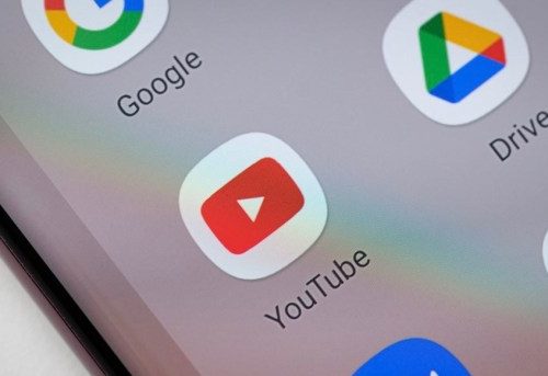‏YouTube قد يتيح لك قريبًا تحميل أغلفة قوائم تشغيل الفيديو الخاصة بك
