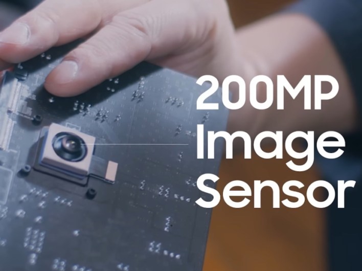 مستشعر سوني الجديد بدقة 200 ميجابكسل يهيمن على المنافسة ويصل إلى هواتف الفئة الرائدة القادمة
