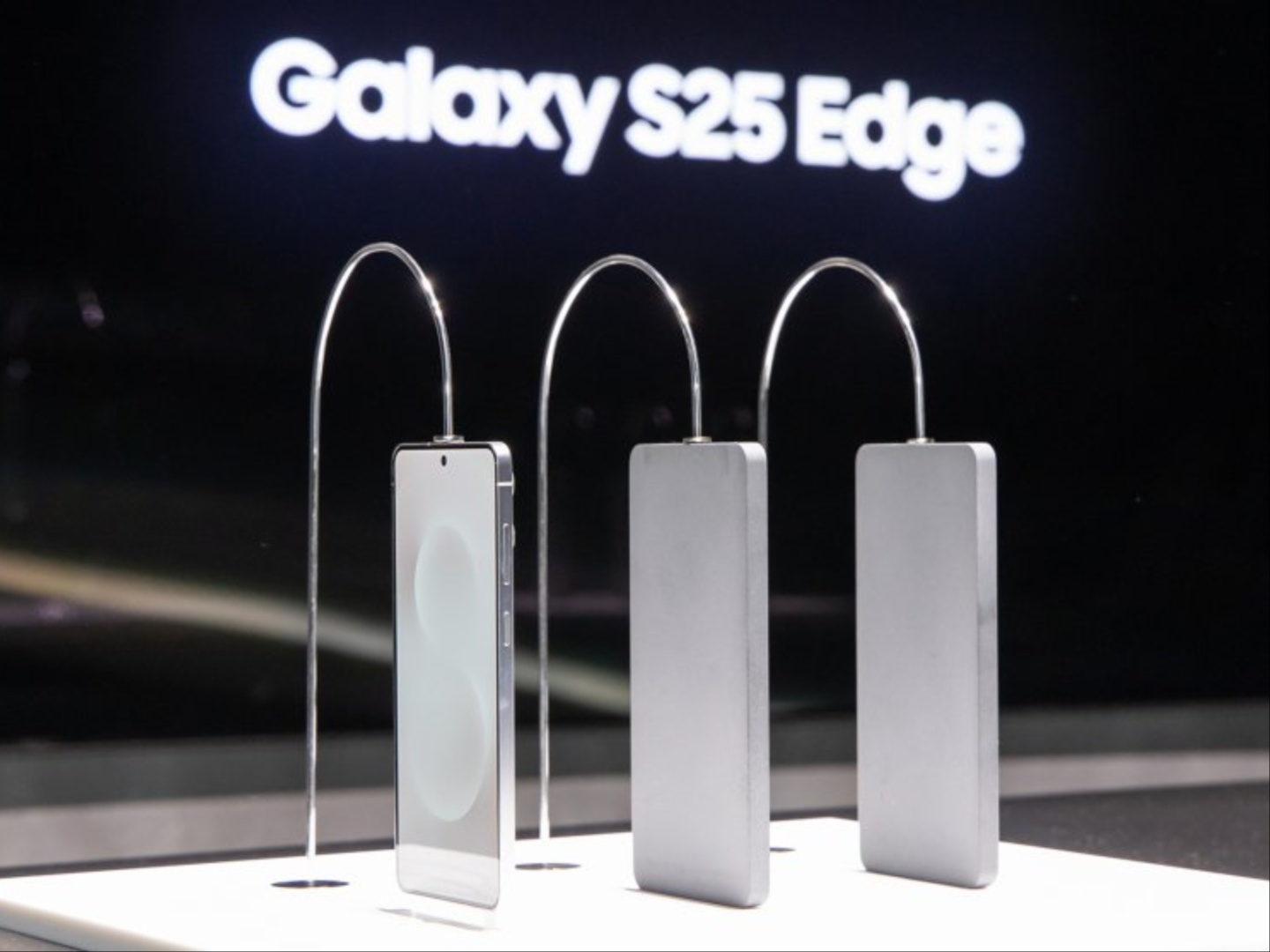 Samsung تخطط لإطلاق عالمي لـ Galaxy S25 Edge في 13 مايو