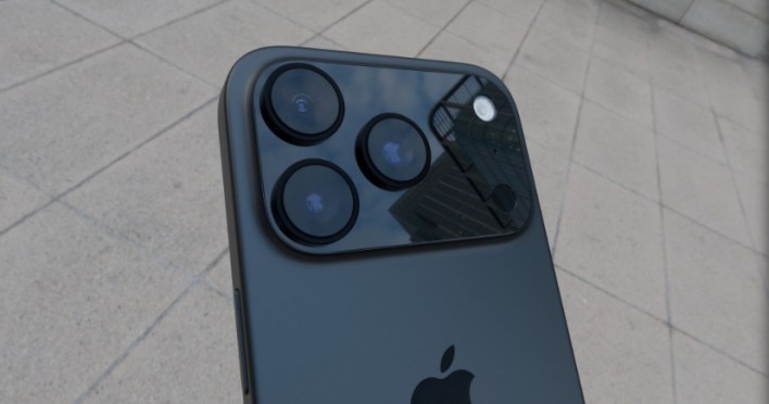 محللون ينفون صحة مزاعم تضاعف أسعار آيفون ثلاثة اضعاف بسبب الرسوم الجمركية