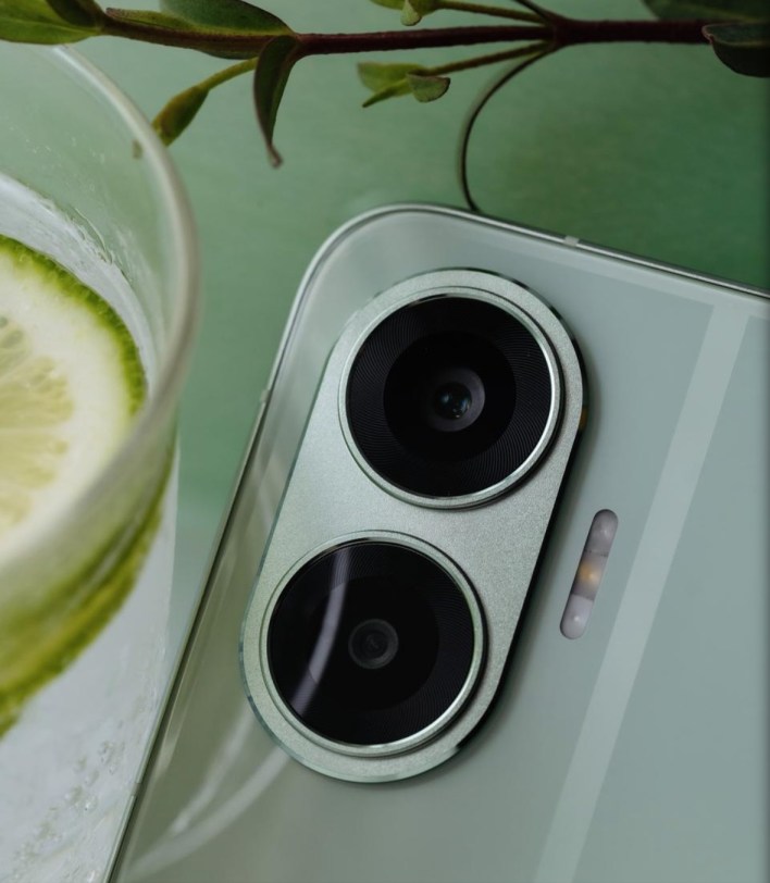 Poco F7 يُخيّب الآمال في أول ظهور على Geekbench رغم قوة Snapdragon 8s Gen 4