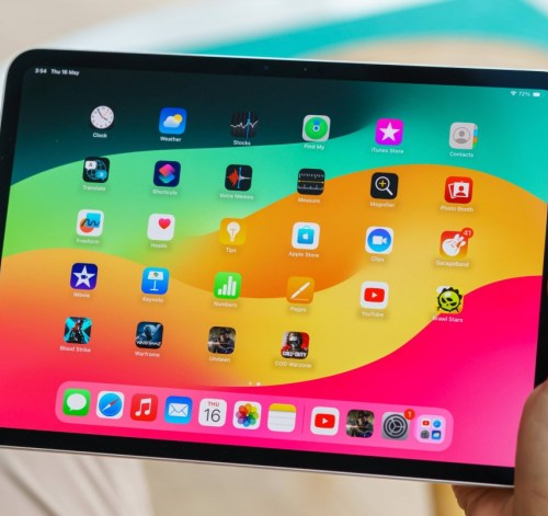 تقرير Gurman: آيباد برو 2027 قادم بشريحة M6 ونظام تبريد بغرفة بخار