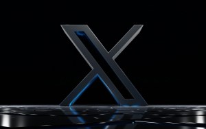 المفوضية الأوروبية تغرّم X حوالي 140 مليون دولار بسبب علامة التحقق الزرقاء المضللة